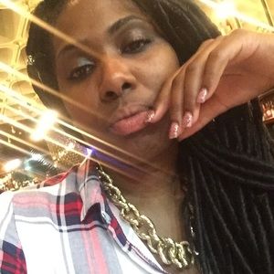 Meet your Posher, Shaneah